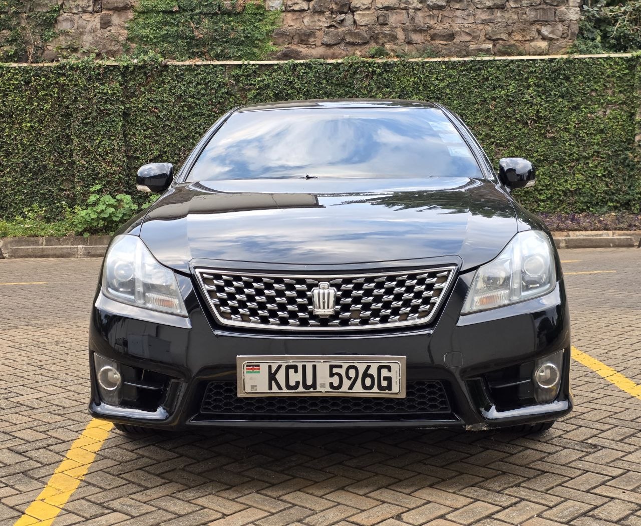 2012 Toyota Crown Athlete